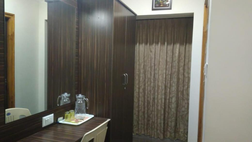 Hotel Famous Residency Tiruchirappalli Exterior foto